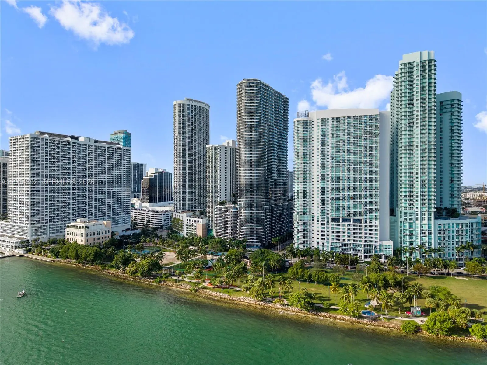 Aria on the Bay resort-style pool deck overlooking Biscayne Bay in Edgewater Miami